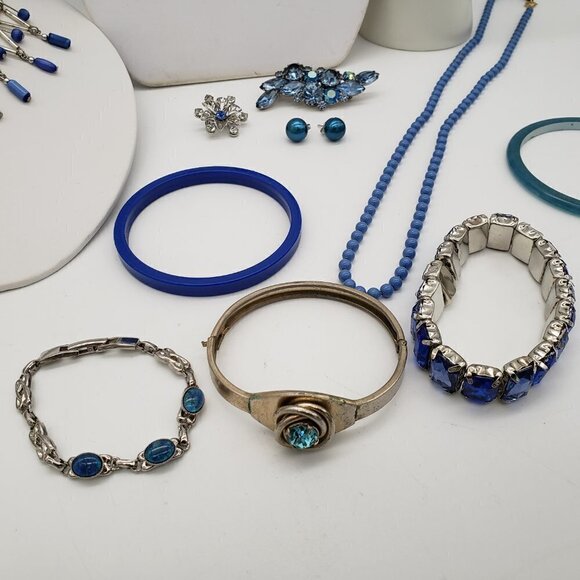 Huge Jewelry Lot of Blue and Silver Gold Tone Necklaces Bracelets Earrings Pins - Picture 9 of 15